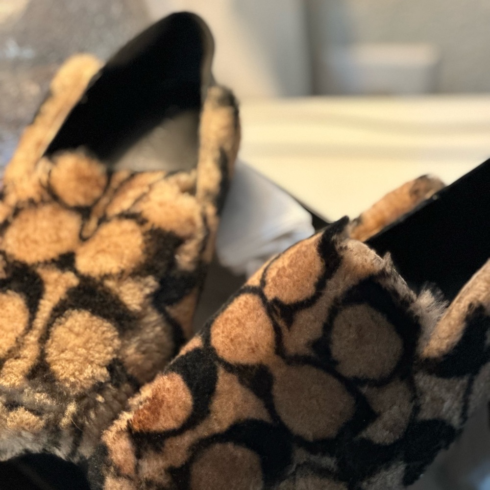 Coach women’s slippers size 6B
